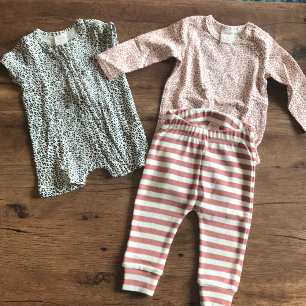 BRAND NEW Seed Heritage leopard baby clothes